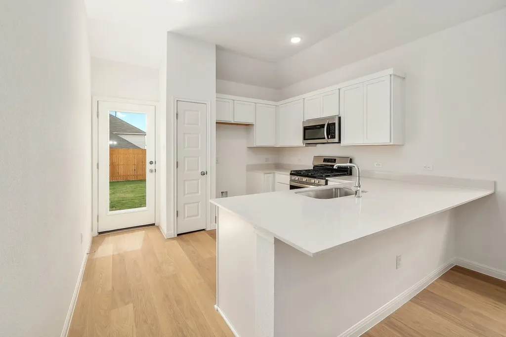 222 Hornet Street Elgin TX 78621