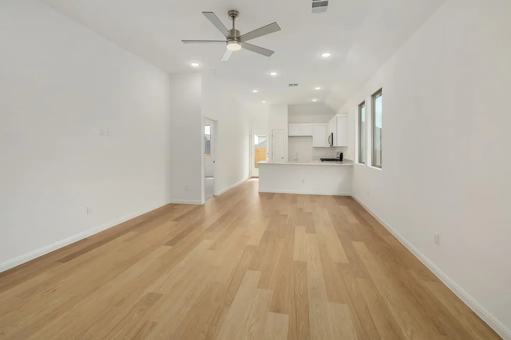 222 Hornet Street Elgin TX 78621