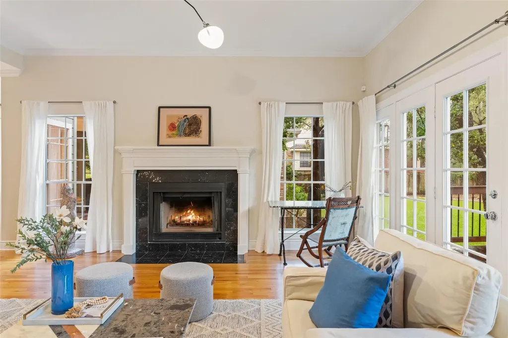 10038 Circleview Drive Austin TX 78733