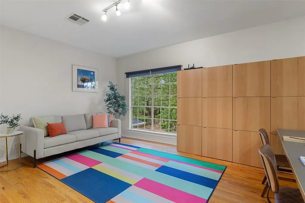10038 Circleview Drive Austin TX 78733