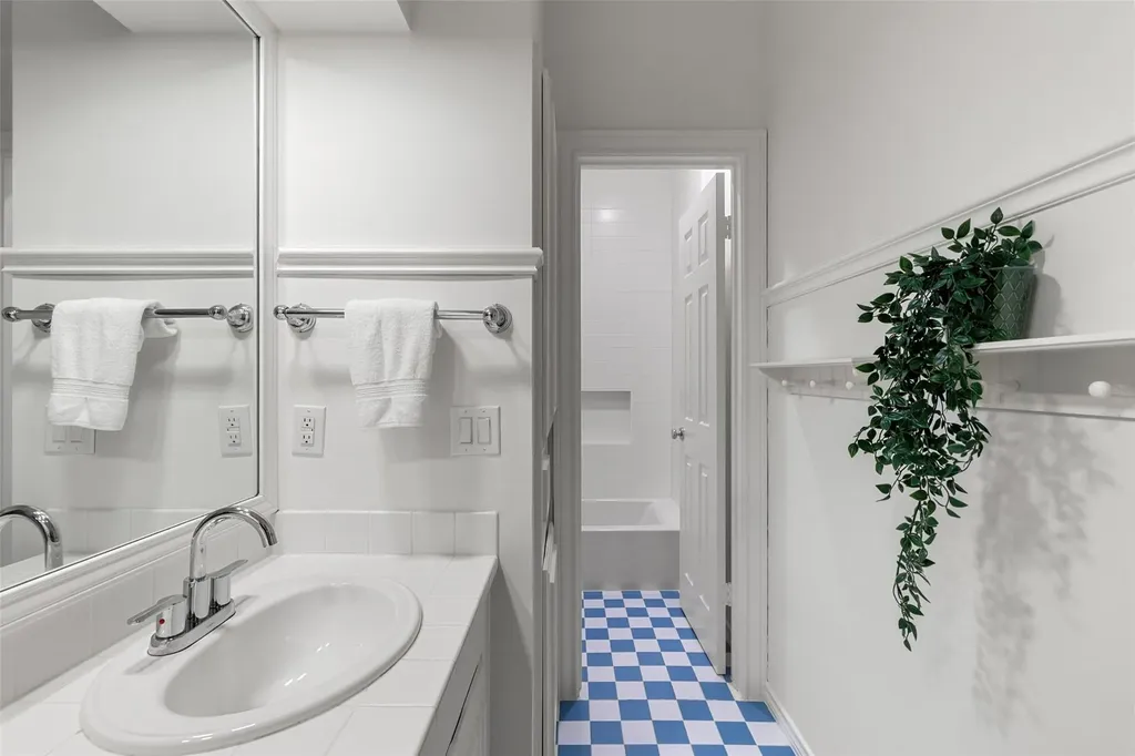 10038 Circleview Drive Austin TX 78733