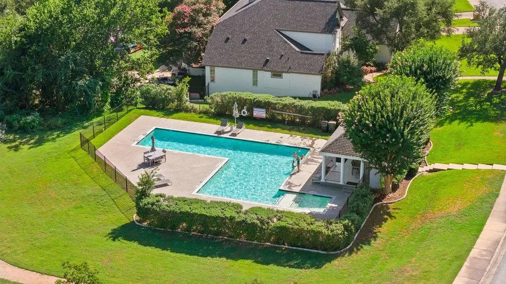 10038 Circleview Drive Austin TX 78733