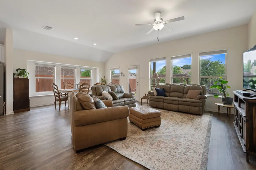 1437 Morning View Road Georgetown TX 78628