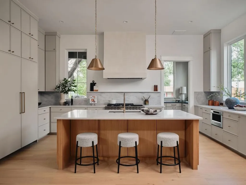 704 E 46th Street Austin TX 78751