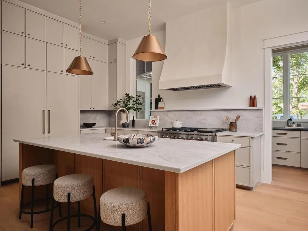704 E 46th Street Austin TX 78751