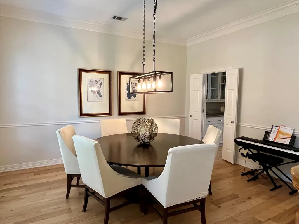 1733 Canonero Drive Austin TX 78746