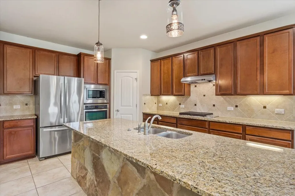 1013 Fred Couples Court Round Rock TX 78664