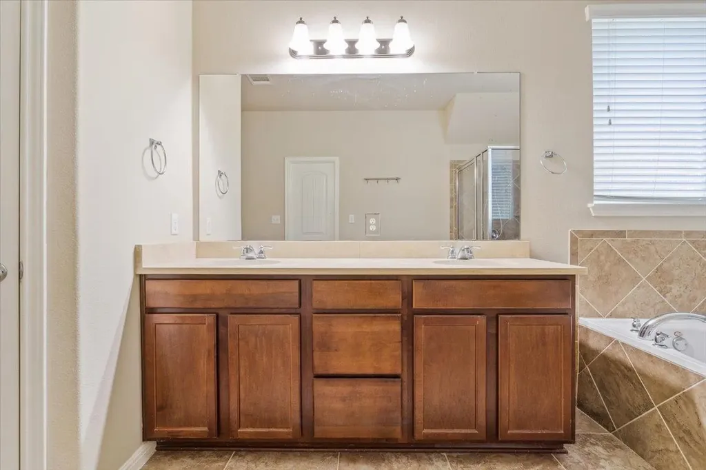 1013 Fred Couples Court Round Rock TX 78664