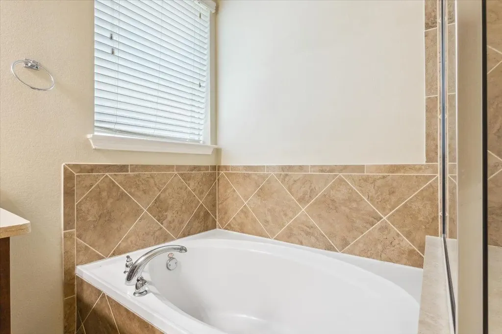 1013 Fred Couples Court Round Rock TX 78664