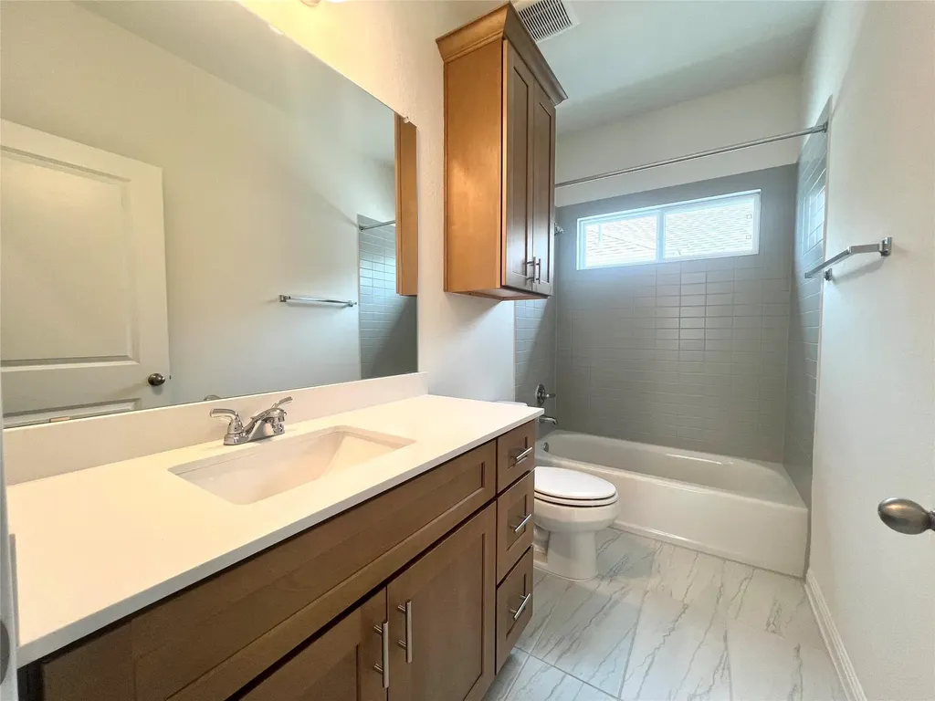 484 Young Street Buda TX 78610