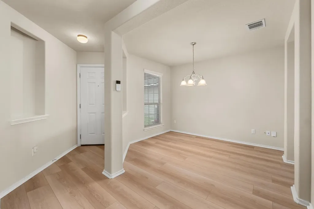 12916 Snow Lane Manor TX 78653
