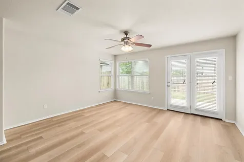 12916 Snow Lane Manor TX 78653