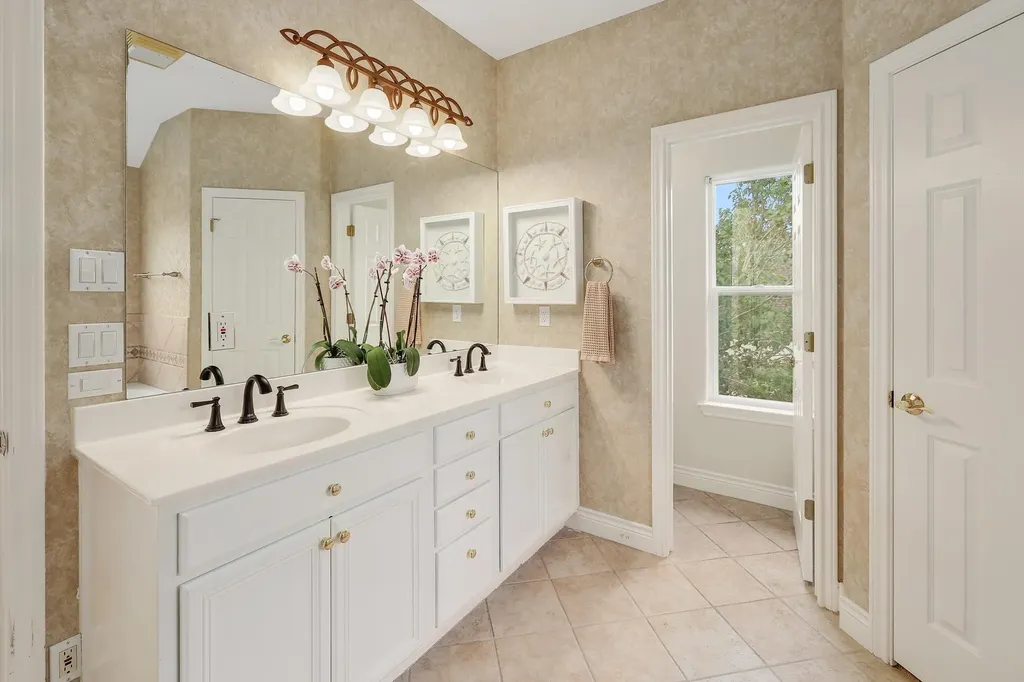 10321 Indigo Broom Loop Austin TX 78733