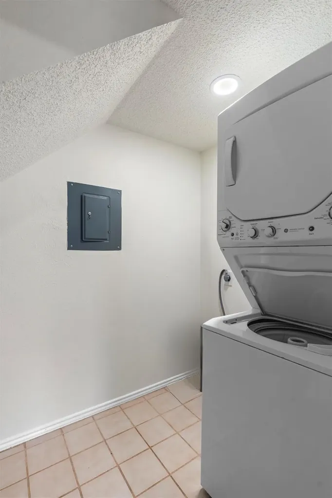 900 Taulbee Lane Austin TX 78757
