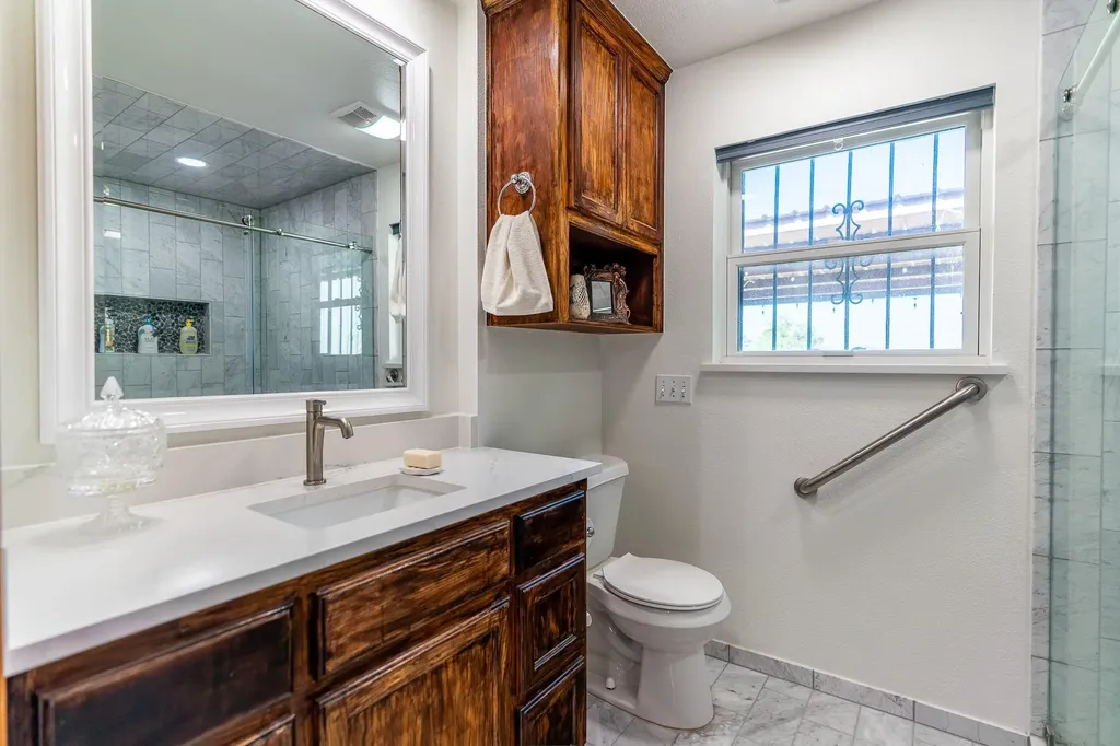400 619 Spur Elgin TX 78621