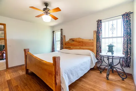 400 619 Spur Elgin TX 78621
