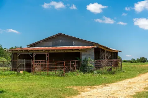400 619 Spur Elgin TX 78621
