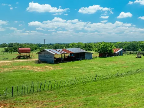 400 619 Spur Elgin TX 78621