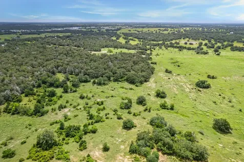 1434 County Road 139 Giddings TX 78942