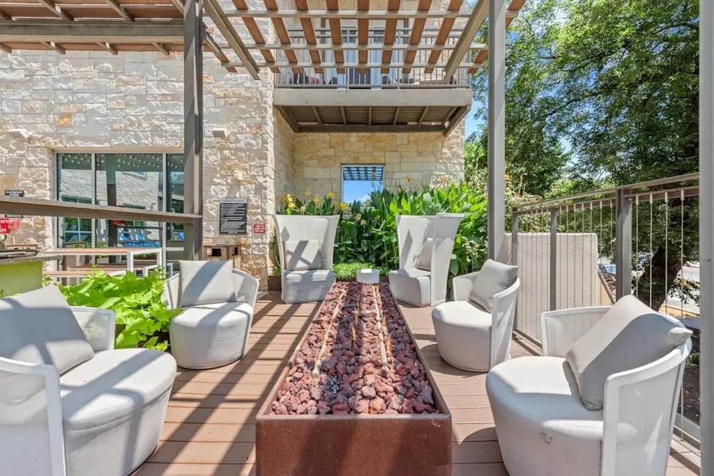 1900 Barton Springs Road Austin TX 78704