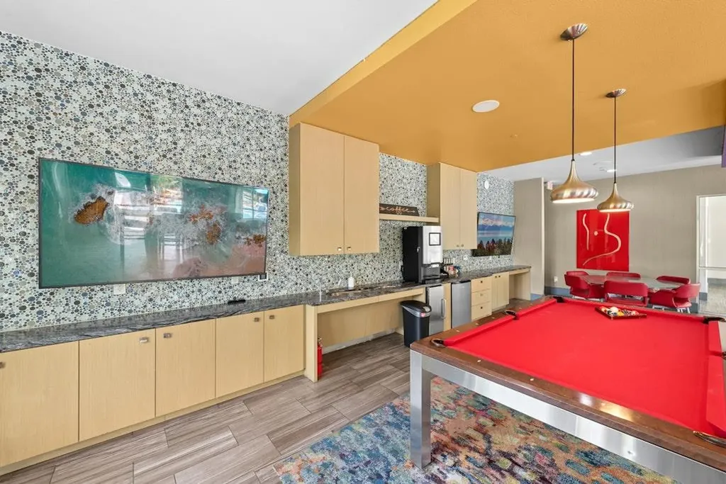 1900 Barton Springs Road Austin TX 78704