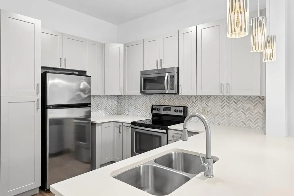 1900 Barton Springs Road Austin TX 78704