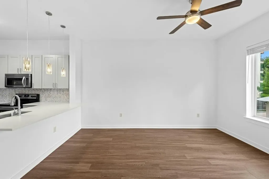 1900 Barton Springs Road Austin TX 78704