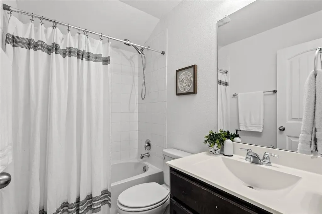 6701 Loretta White Lane Austin TX 78744