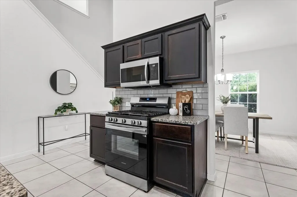 6701 Loretta White Lane Austin TX 78744