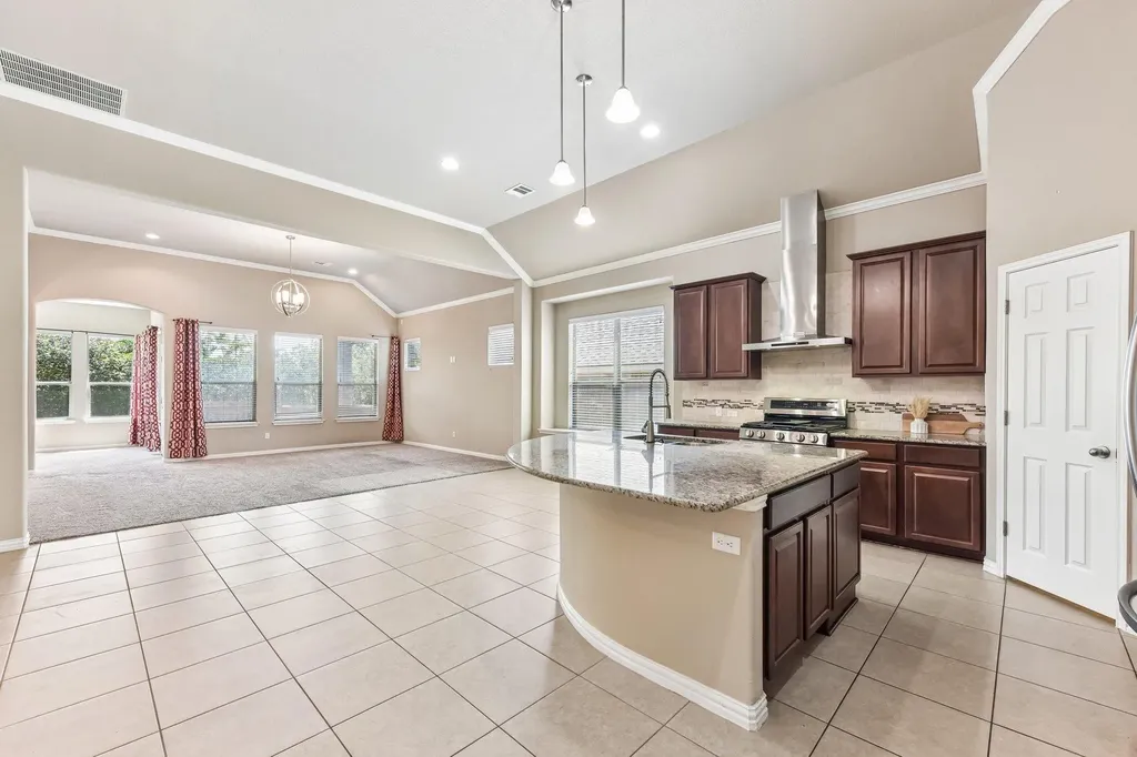 640 Loma Cedro Bend Leander TX 78641