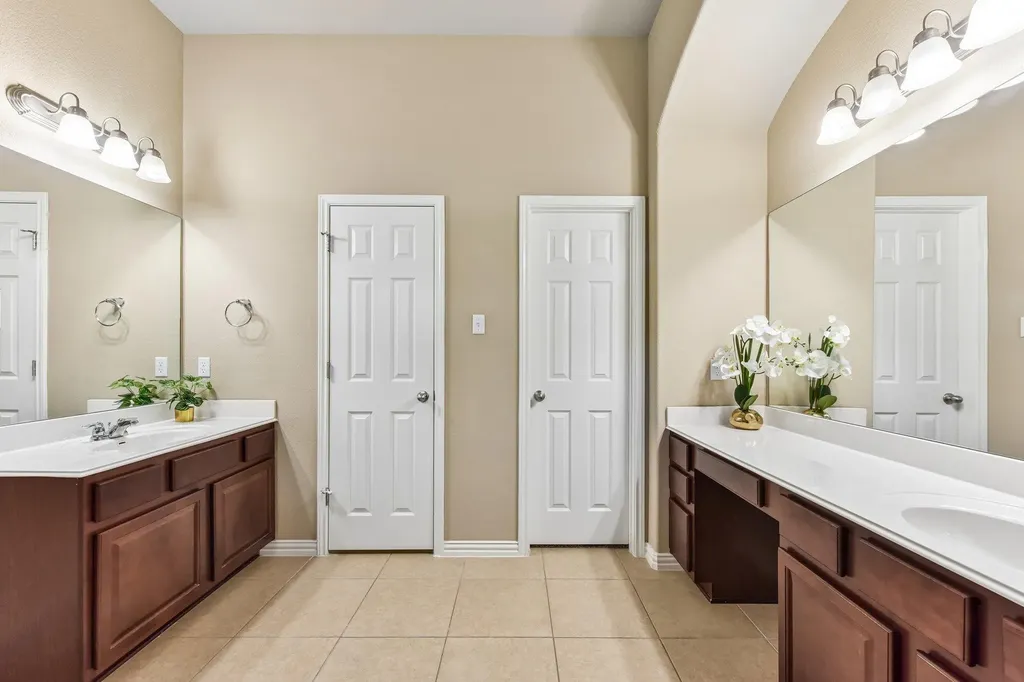 640 Loma Cedro Bend Leander TX 78641