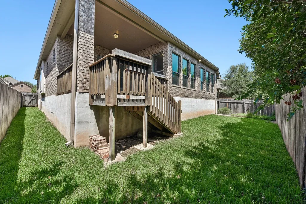640 Loma Cedro Bend Leander TX 78641