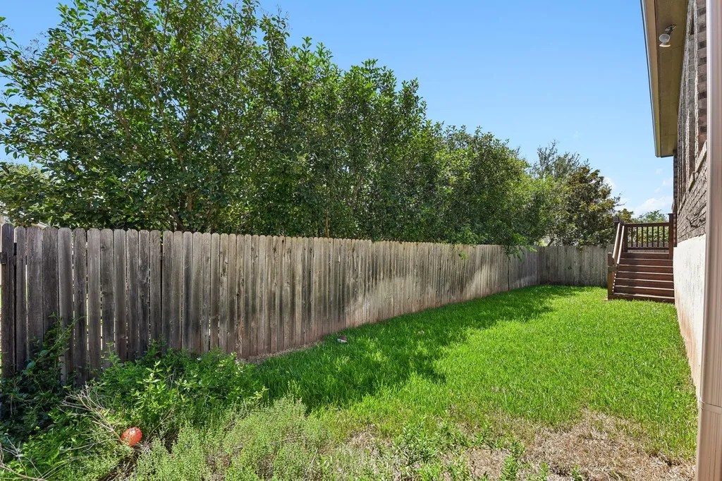 640 Loma Cedro Bend Leander TX 78641