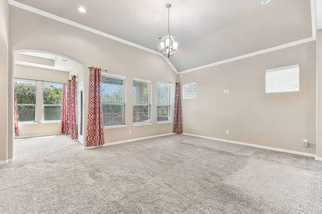 640 Loma Cedro Bend Leander TX 78641