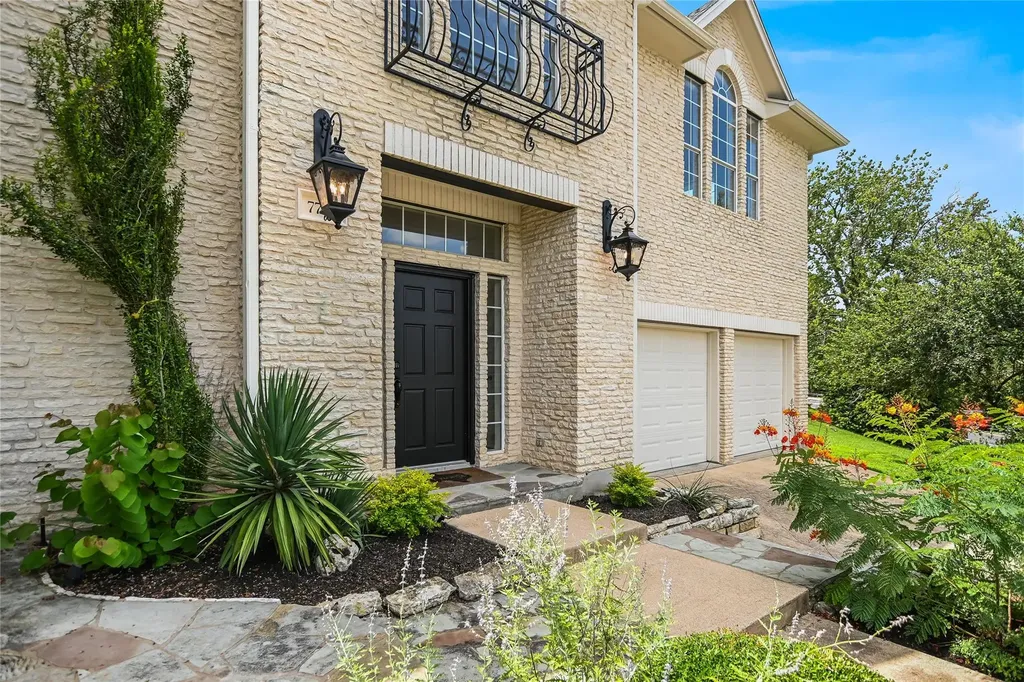 7716 Lakewood Drive Austin TX 78750