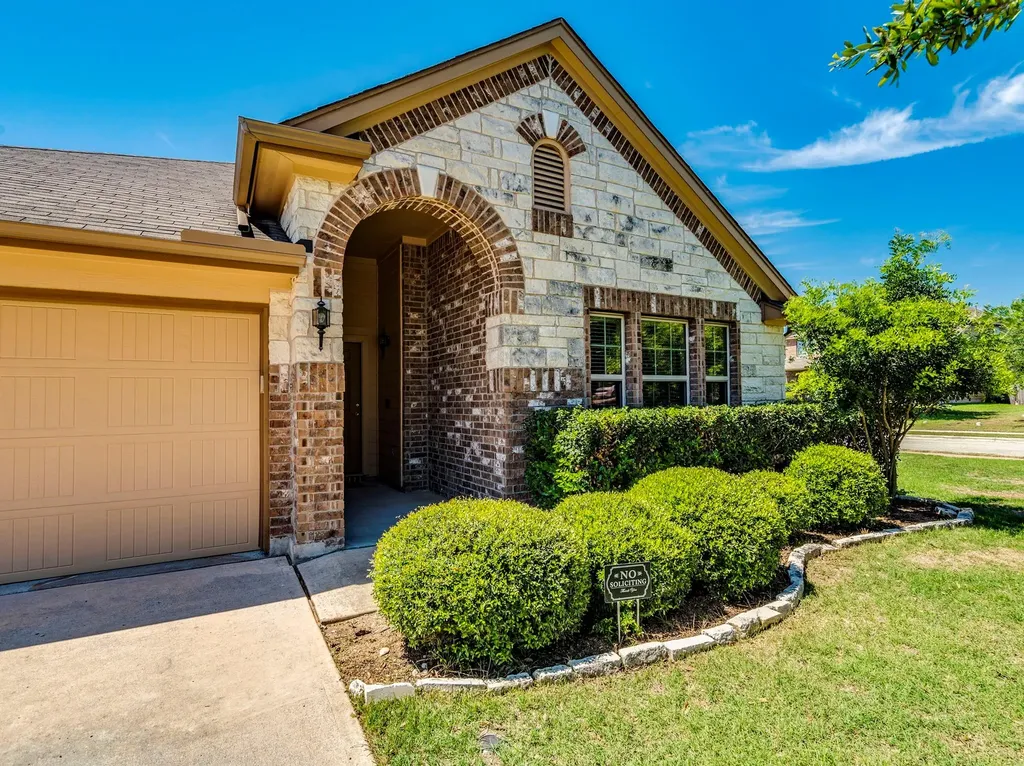 101 Beargrass Drive Kyle TX 78640