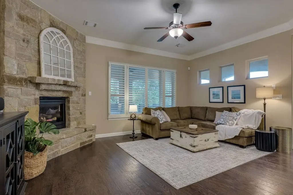 308 Duffy Lane Austin TX 78738
