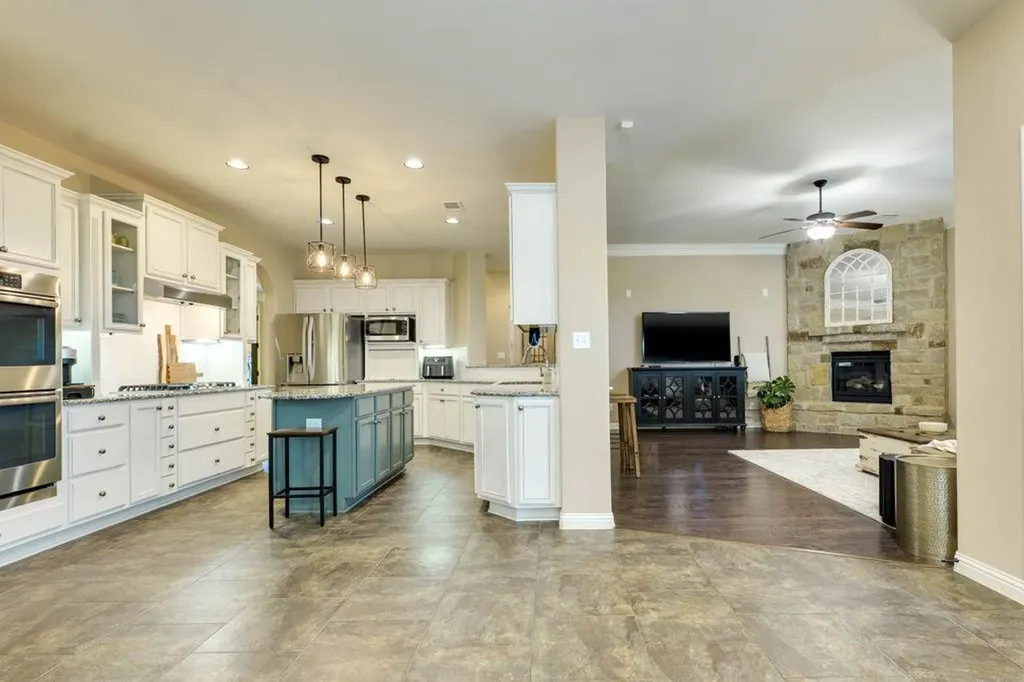 308 Duffy Lane Austin TX 78738