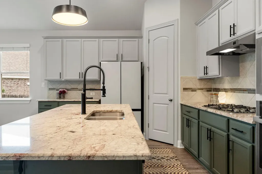 772 Founders Ridge Dripping Springs TX 78620