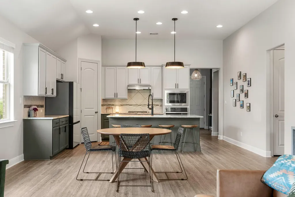 772 Founders Ridge Dripping Springs TX 78620