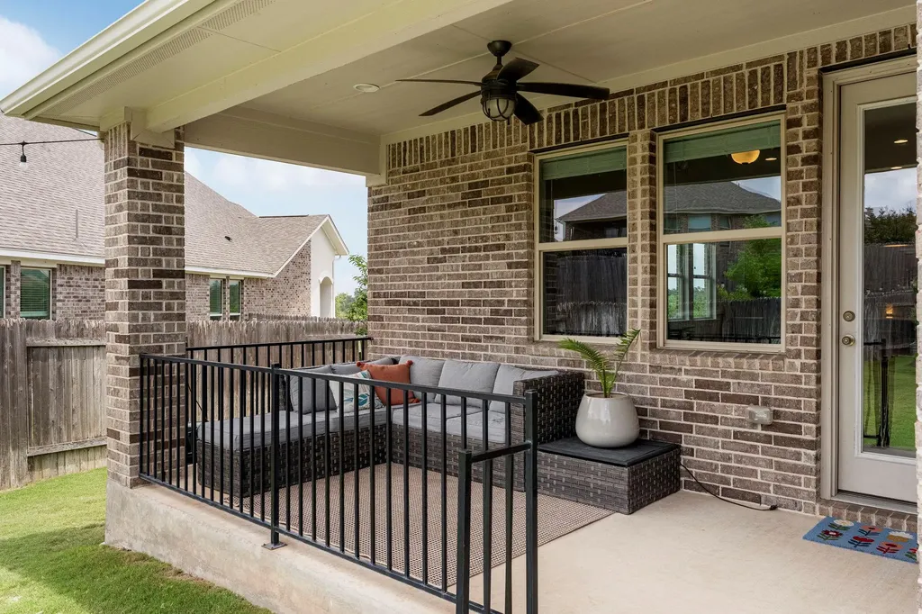 772 Founders Ridge Dripping Springs TX 78620
