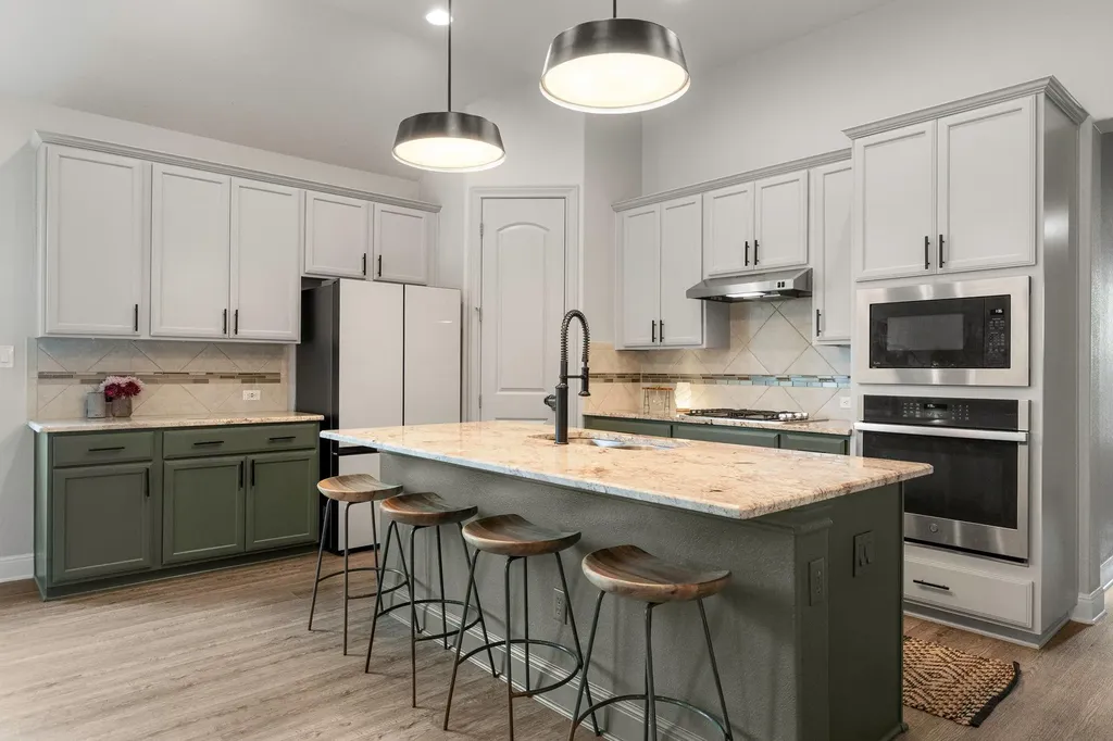 772 Founders Ridge Dripping Springs TX 78620