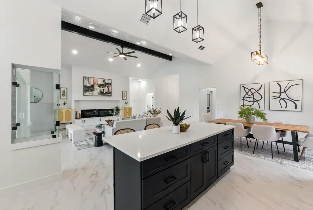 418 Bedford Drive Spicewood TX 78669