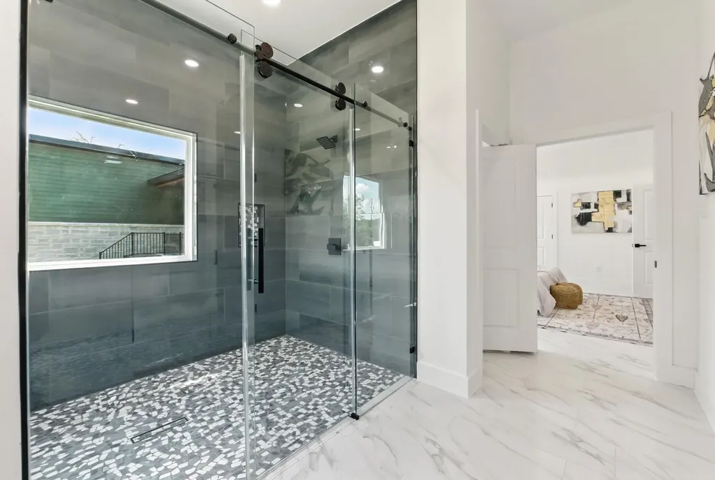 418 Bedford Drive Spicewood TX 78669