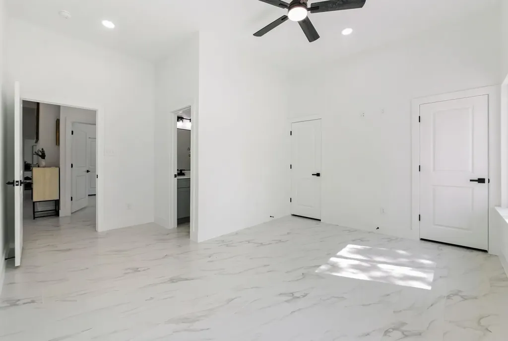 418 Bedford Drive Spicewood TX 78669
