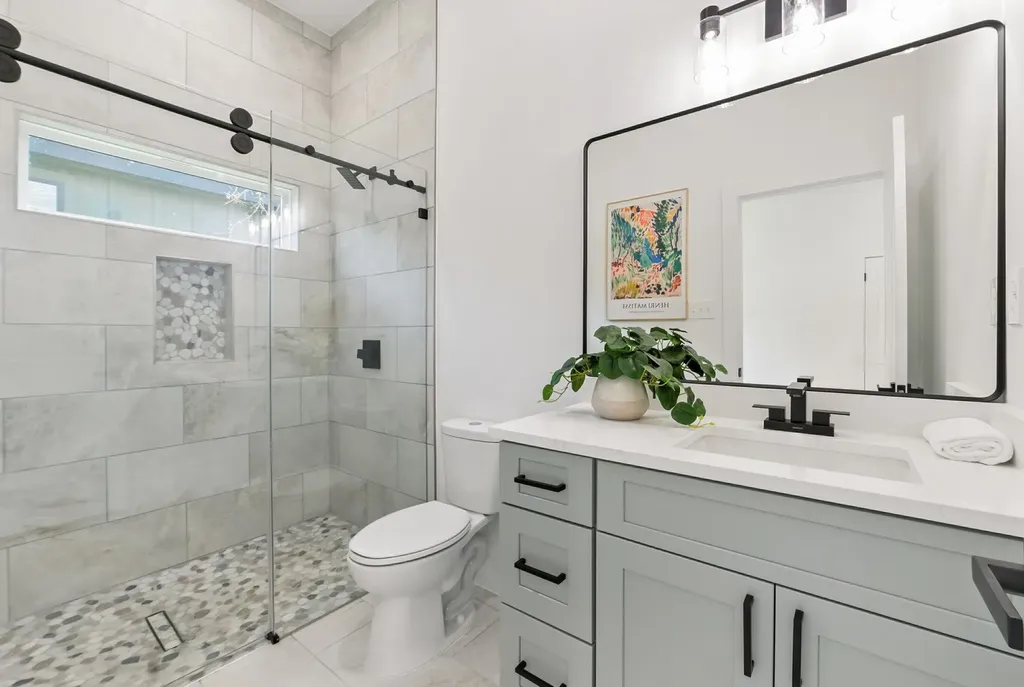 418 Bedford Drive Spicewood TX 78669