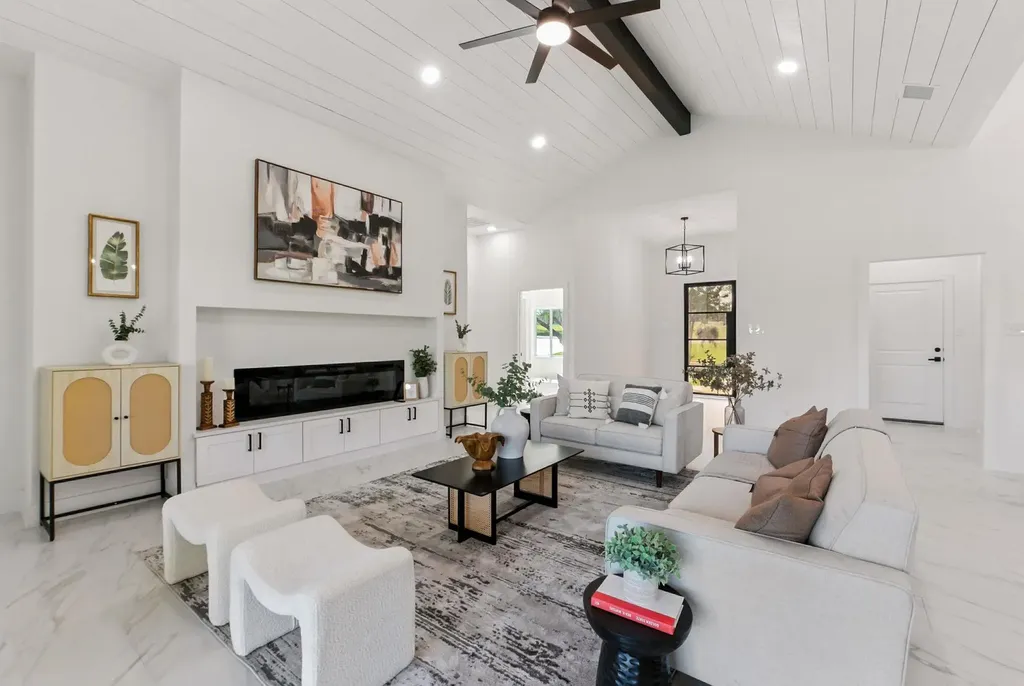418 Bedford Drive Spicewood TX 78669