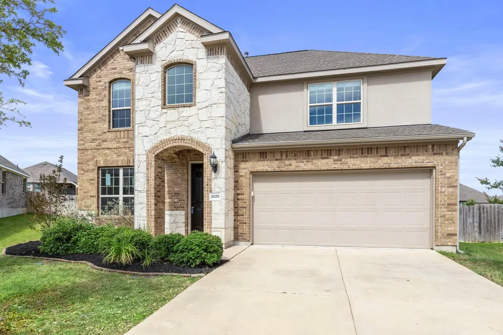 2029 Hawkes Cove Leander TX 78641