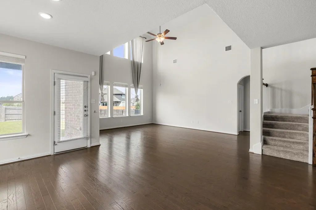 2029 Hawkes Cove Leander TX 78641