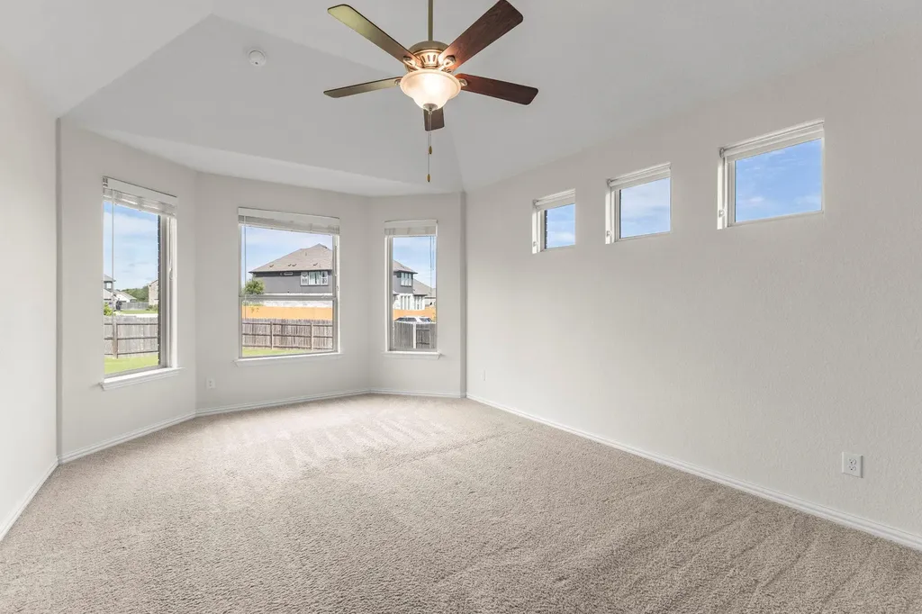 2029 Hawkes Cove Leander TX 78641